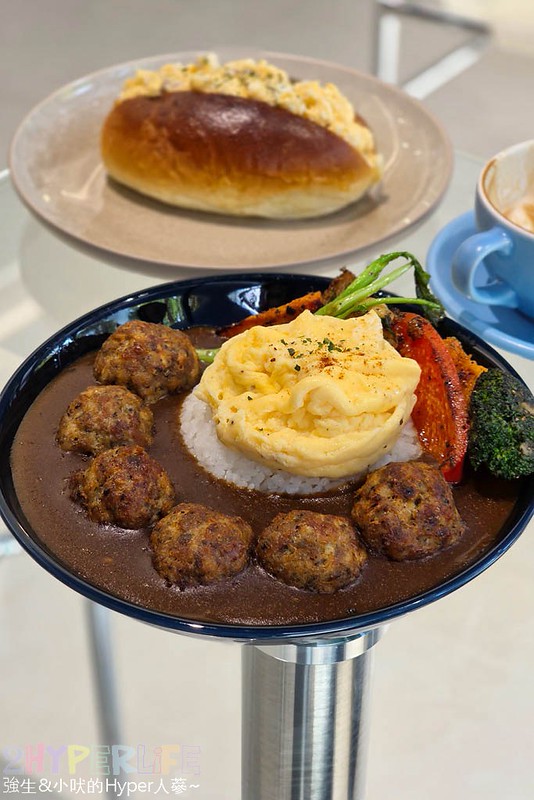 Bleu Cafe│質感藍灰色系風格咖啡廳,有麵包輕食也有吃得飽的咖哩飯! @強生與小吠的Hyper人蔘~