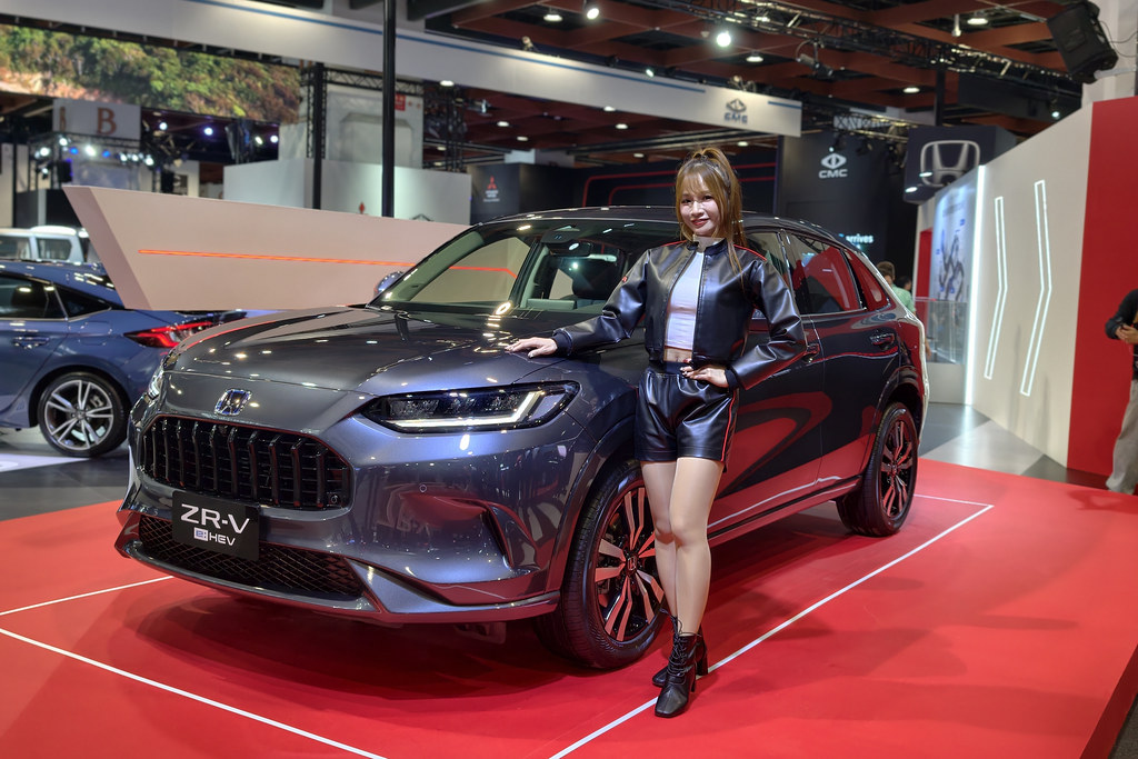 Autoshow 251230-18