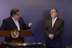 Presidente Bernardo Arévalo ofreció conferencia acompañado de la Secretaria de Comunicación de la Presidencia, Karina García, y de los secretario de Planificación y Programación de la Presidencia, Carlos Mendoza,  y el  Secretario General Juan Guerrero by Gobierno de Guatemala