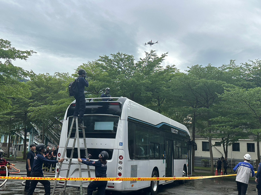 從車輛展示走向安全教育!Hyundai氫能商用車技術力助消防單位建構新能源運具救災應變基礎 3 HYUNDAI 260617-2