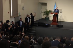 PRESIDENTE BERNARDO AREVALO PARTICIPA EN FORO DE POBREZA Y MALNUTRICION EN UNIVERSIDAD DEL VALLE DE GUATEMALA 20260623 by Gobierno de Guatemala